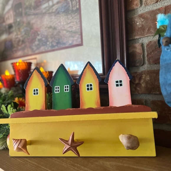 Rare VTG Wooden Towel Hook Wall Display
Shelf Home Decor Seashells
Beach House - Picture 3 of 5